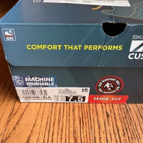 Skechers Women's Relaxed Fit Max Cushioning Elite (size 7.5 wide) - Picture 2 of 5